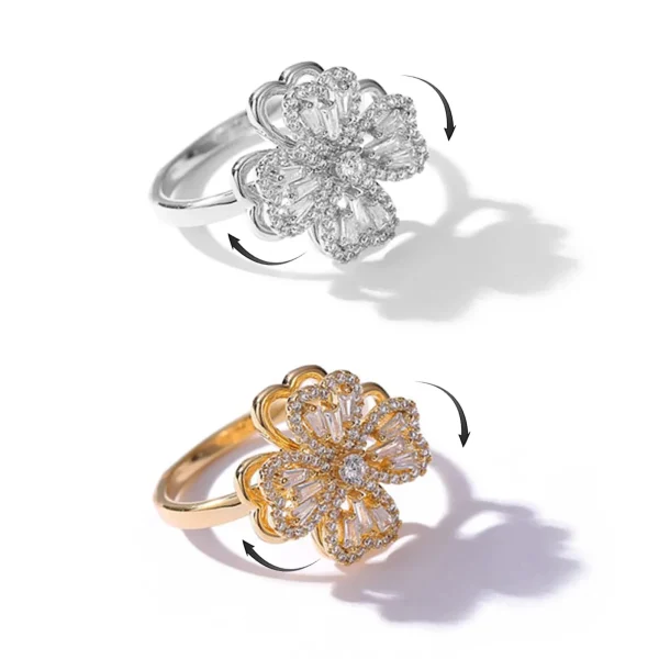 Clover spinning ring with stylish design and lucky charm