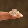 Clover spinning ring with stylish design and lucky charm