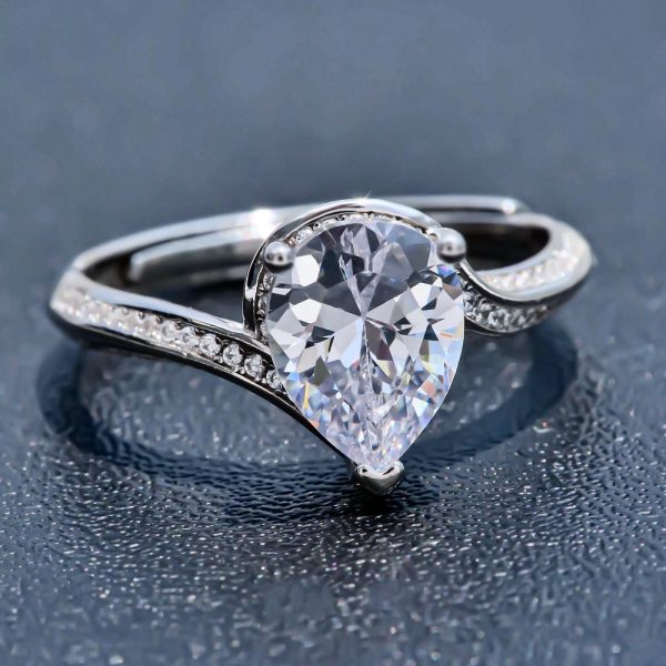 Stunning 925 sterling silver ring for women with elegant design and versatile style.